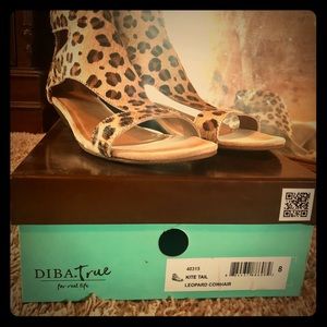 Diba size 8 shoe